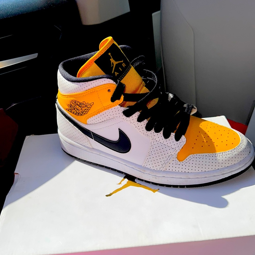 Air Jordan - Picture 5 of 5